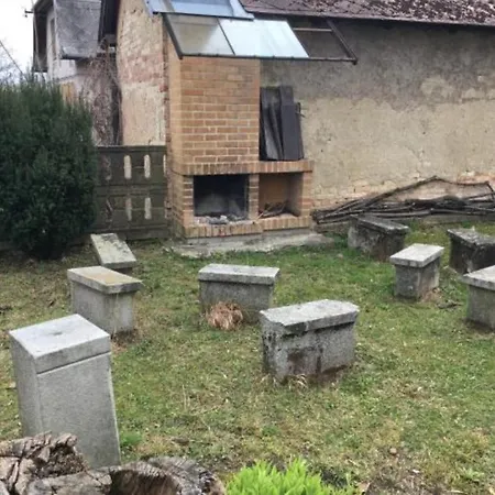 A Stanování Na Faře Javorník