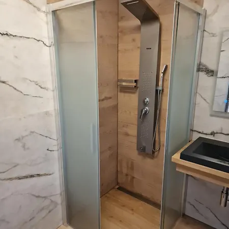 A Stanování Na Faře *