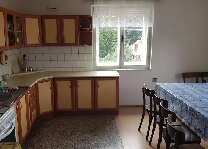 A Stanovani Na Fare Lejlighed Javorník